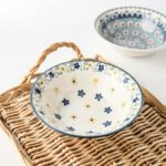 波蘭風美濃燒碗 14.5cm- 白+黃色款與同系列其他產品一齊放在餐枱上漂亮的展示圖